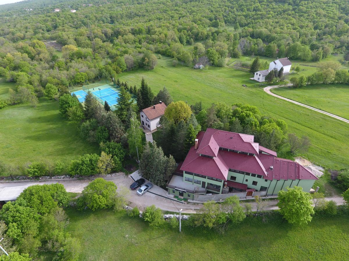 Holiday Resort Zlatni Dol Mostar Goranci Exterior foto